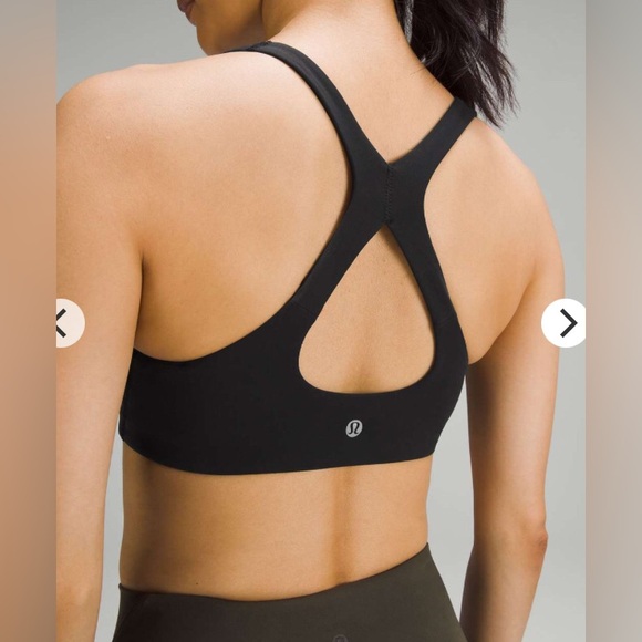 Lululemon SmoothCover Yoga Bra *Light Support, B/C Cup
Black EUC (2023) - Picture 2 of 6